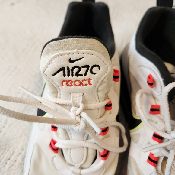 Women's Nike Air270 React Size 8 - Picture 6 of 9